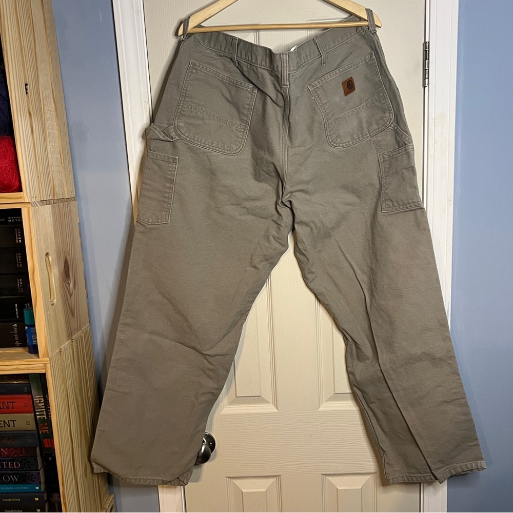 Carhartt Pants Adult 42x32 Carpenter Original Dungaree Fit Cotton B11 DES Mens - Picture 6 of 6